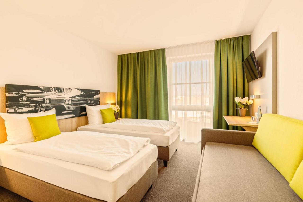 Highway Hotel Herbolzheim Ngoại thất bức ảnh
