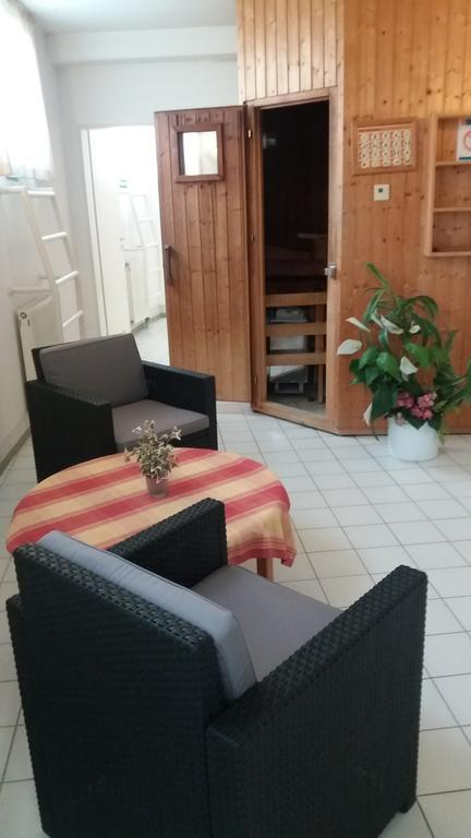 Highway Hotel Herbolzheim Ngoại thất bức ảnh