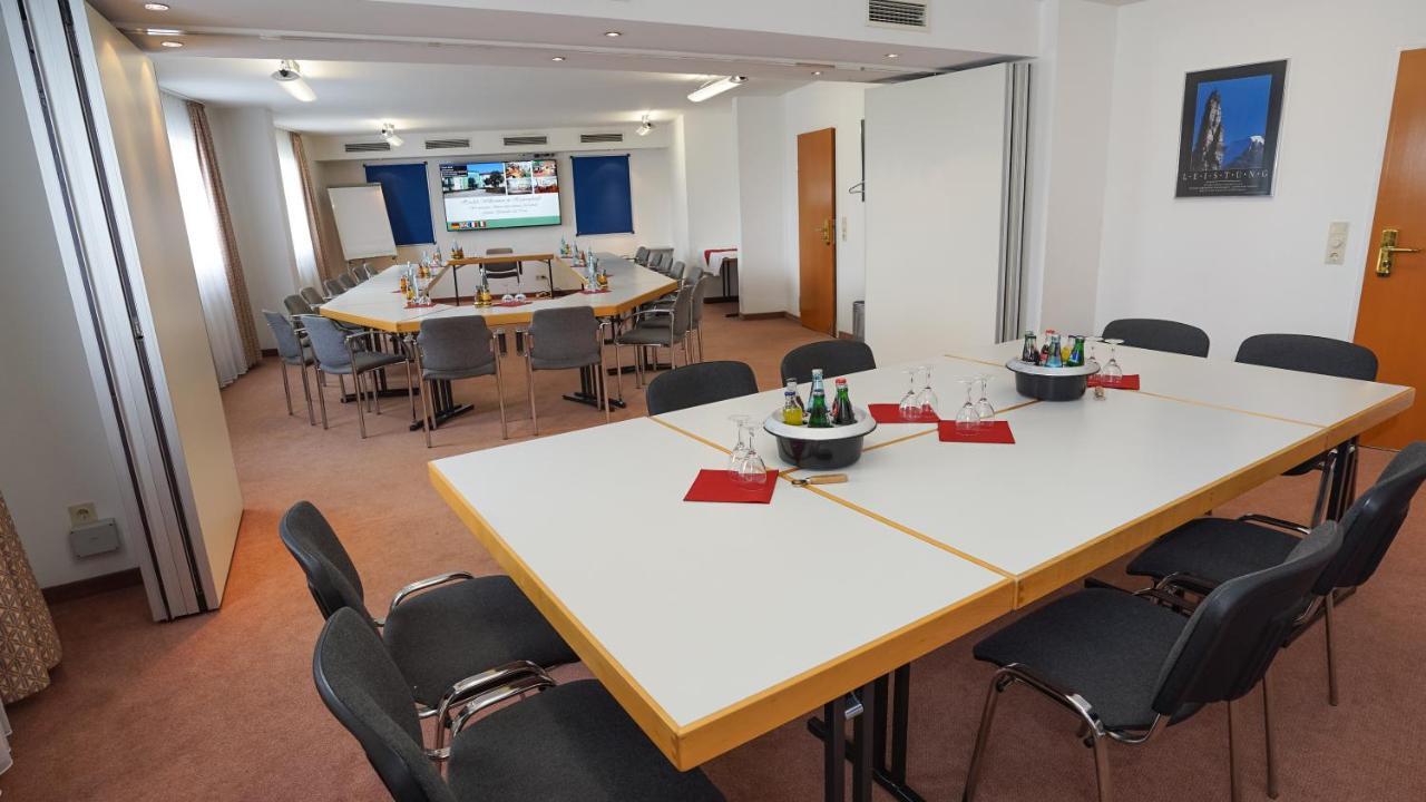 Highway Hotel Herbolzheim Ngoại thất bức ảnh