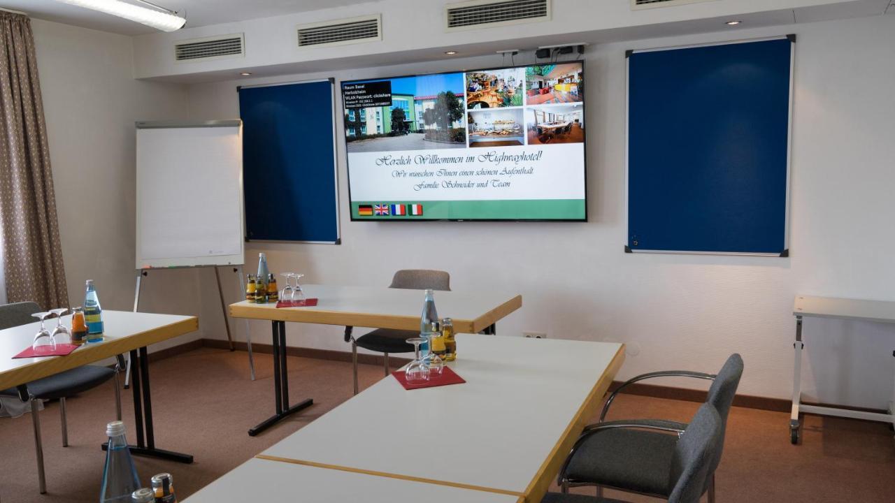 Highway Hotel Herbolzheim Ngoại thất bức ảnh