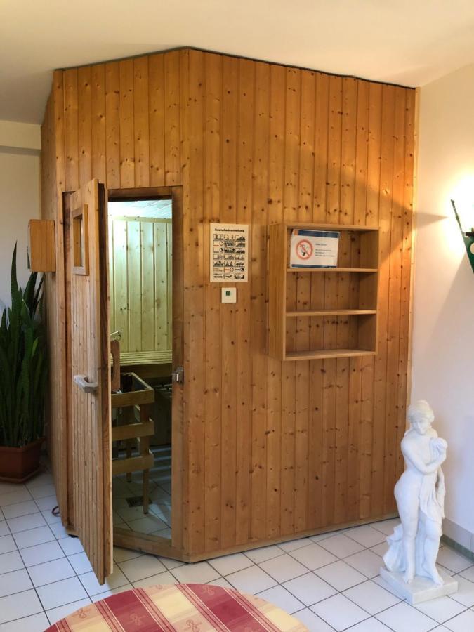 Highway Hotel Herbolzheim Ngoại thất bức ảnh